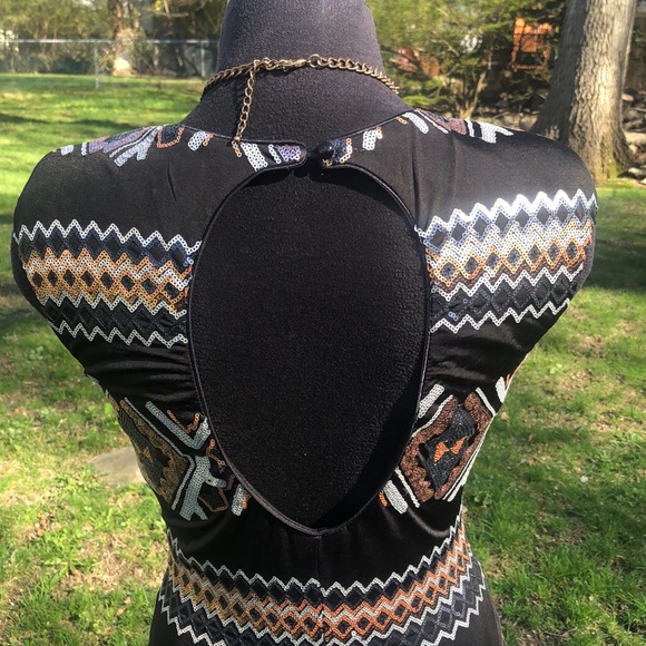 Black sequin pattern cocktail dress EUC!! - Picture 6 of 8